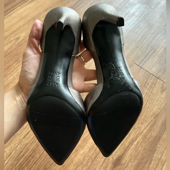 Naturalized pumps. - Picture 2 of 5